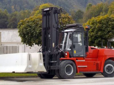 Kalmar DCG160-12 Diesel gaffeltruck til østrigsk betonfabrik